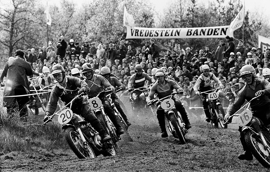 Gran Premio internacional de Motor-cross impulsado en Markelo. 1963