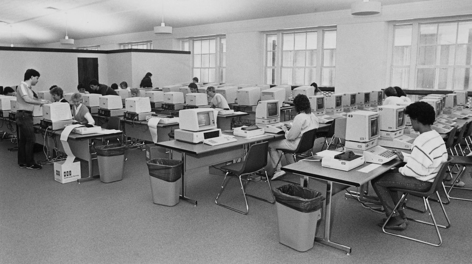 Laboratorio informático en el campus del Southeast Missouri State College, Cape Girardeau