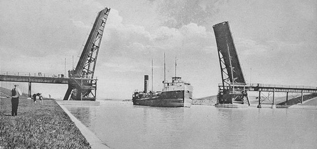 Bridge number 4 open, Welland Ship Canal, Canada, 1910.