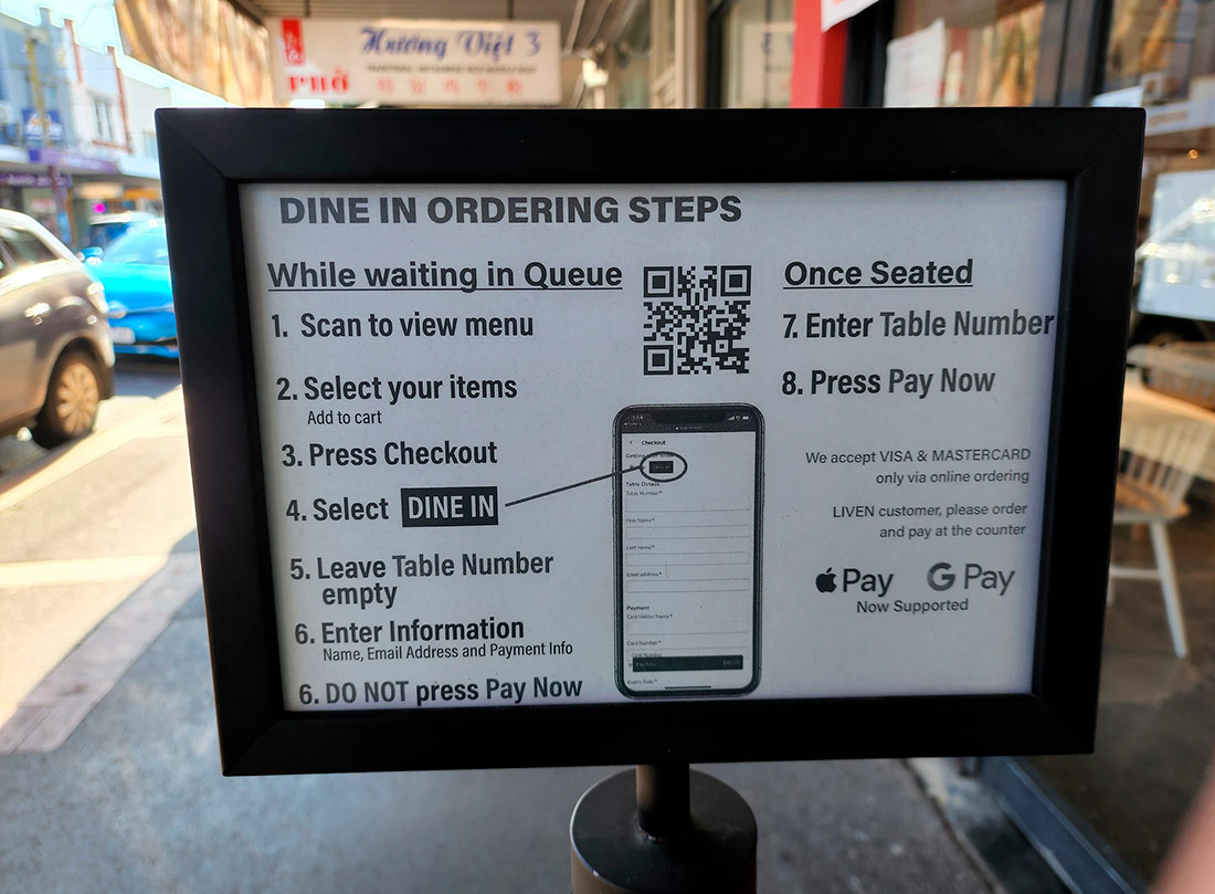 Instructions for ordering food in a restaurant